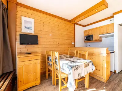 Cuisine ou kitchenette dans l'établissement Résidence Bec Rouge - Studio rénové·Skis aux pieds·Balcon MAE-9494