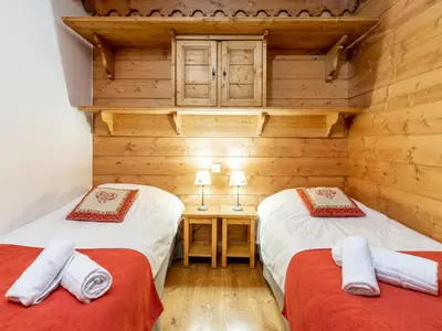 Un ou plusieurs lits dans un hébergement de l'établissement Apartment Ecrin des Neiges - Val Claret-2 by Interhome