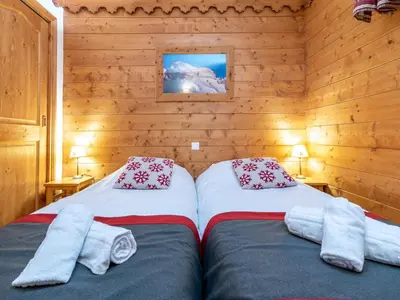 Un ou plusieurs lits dans un hébergement de l'établissement Apartment Ecrin des Neiges - Val Claret-3 by Interhome