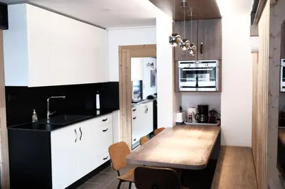 Cuisine ou kitchenette dans l'établissement Val Claret, Tignes Appt cosy 5-6pers Location dimanche dimanche en saison