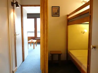 Un ou plusieurs lits dans un hébergement de l'établissement Studio lumineux au pied des pistes avec balcon à Tignes - FR-1-502-495