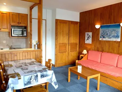 Coin salon dans l'établissement Studio lumineux au pied des pistes avec balcon à Tignes - FR-1-502-495