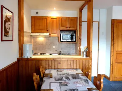 Cuisine ou kitchenette dans l'établissement Studio lumineux au pied des pistes avec balcon à Tignes - FR-1-502-495